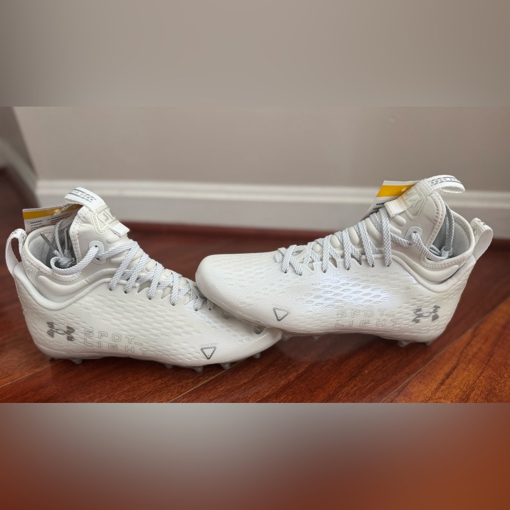 Under Armour White Men's Athletic Cleats - Lightweight Grip